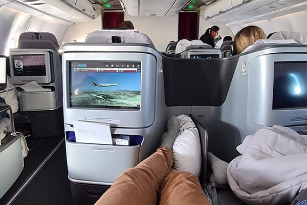 Eurowings Discover Business Class A330 Sitz 4D Beinfreiheit