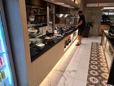 Warmes Buffet in Singapur