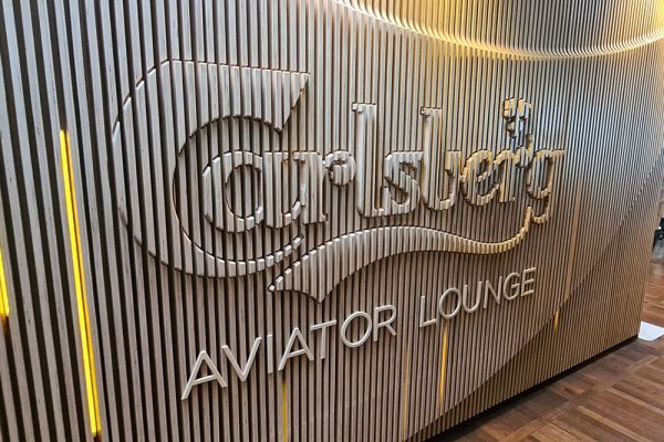 Eingang zur Carlsberg Aviator Lounge in Kopenhagen
