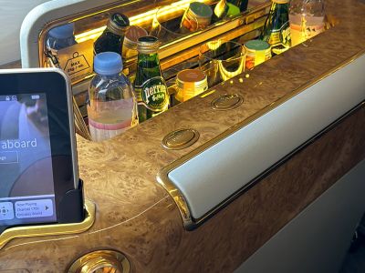 Emirates First Class - Barfach