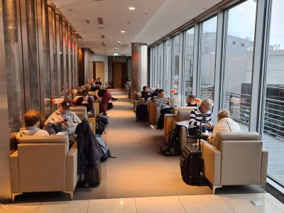 Maple Leaf Lounge Frankfurt Fenstersitze