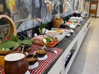 Warmes Buffet in der Concordia Lounge