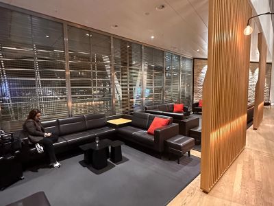 SWISS Senator Lounge Zürich - Lounge Bereich