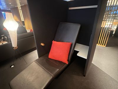 SWISS Senator Lounge Zürich - Liegesitze
