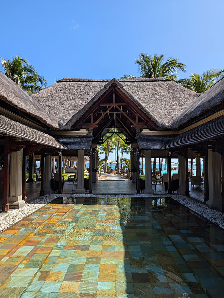 Paradis Beachcomber Lobby