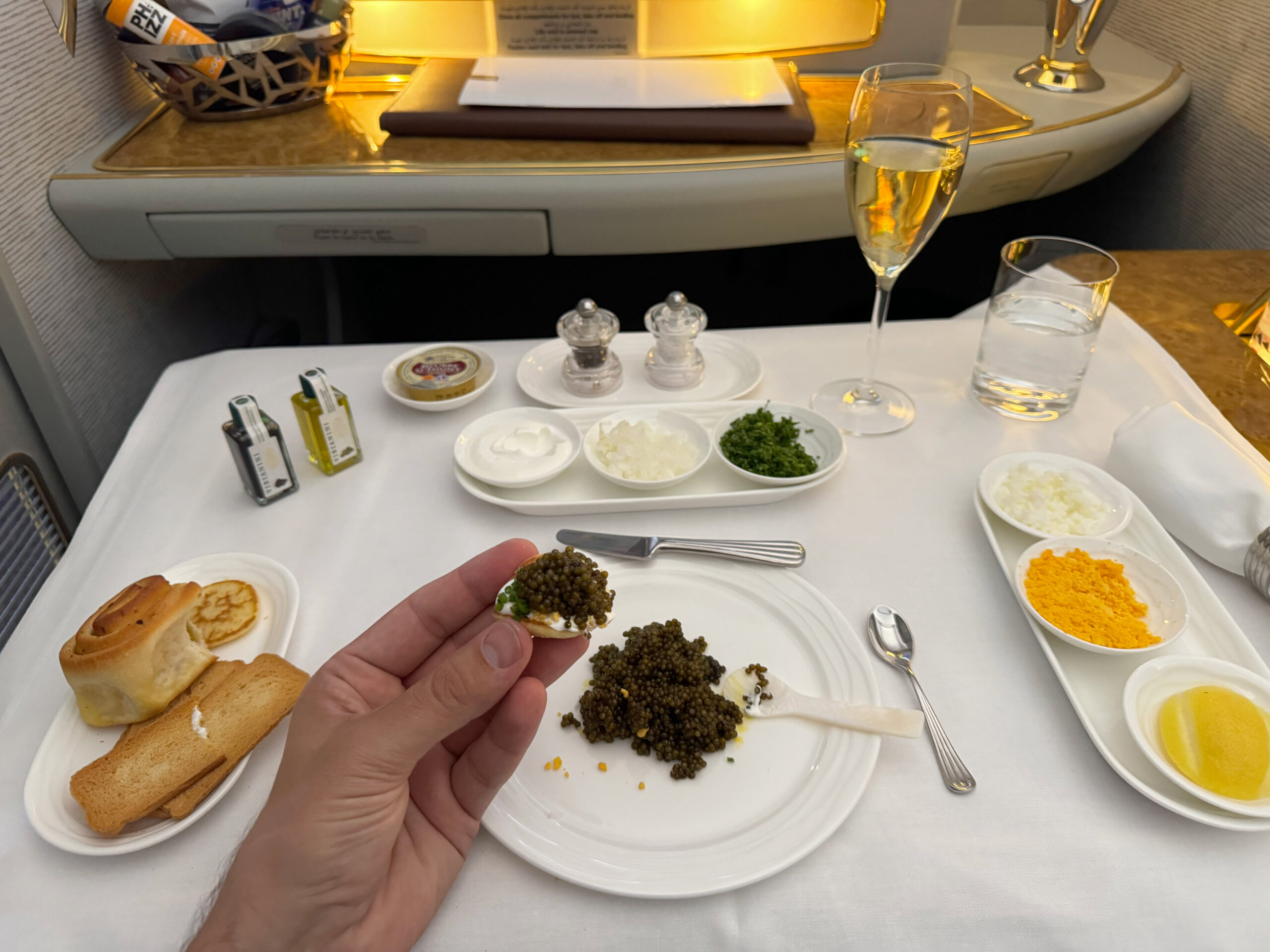 Caviar und Dom Pérignon in der Emirates First Class