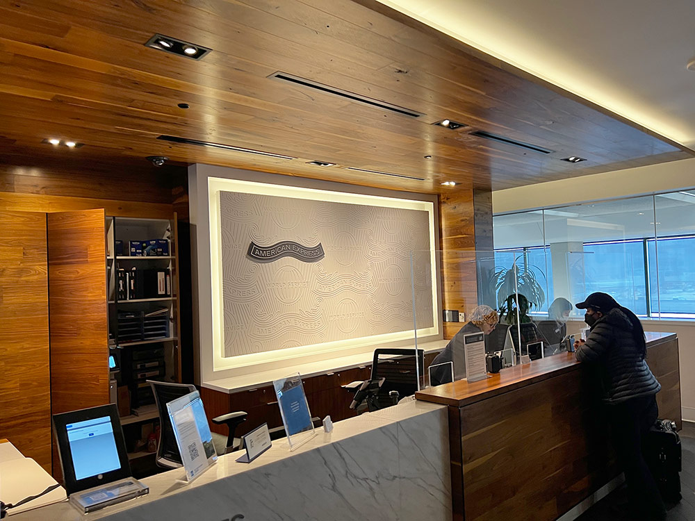 Eingangsbereich der American Express Centurion Lounge in San Francisco