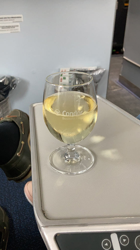 Sekt in der Condor Business Class