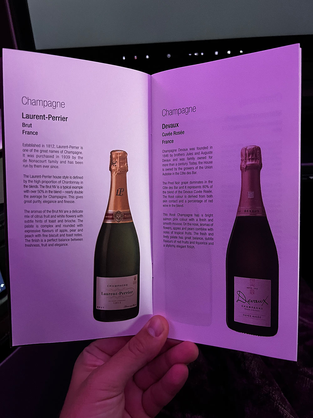 Qatar Airways Business Class Qsuite - Champagner