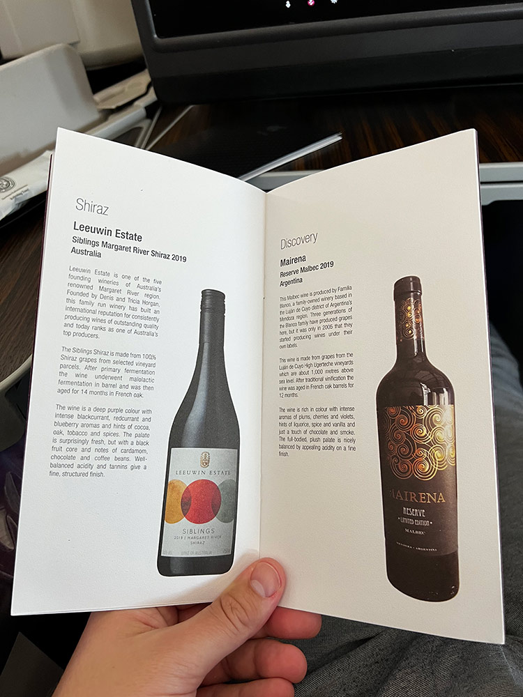 Qatar Airways Business Class - Weiß/Rotwein
