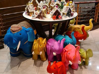 Weihnachtsdekoration in der Lobby