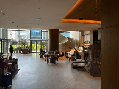 Lobby im Radisson Beach Resort Palm Jumeirah in Dubai