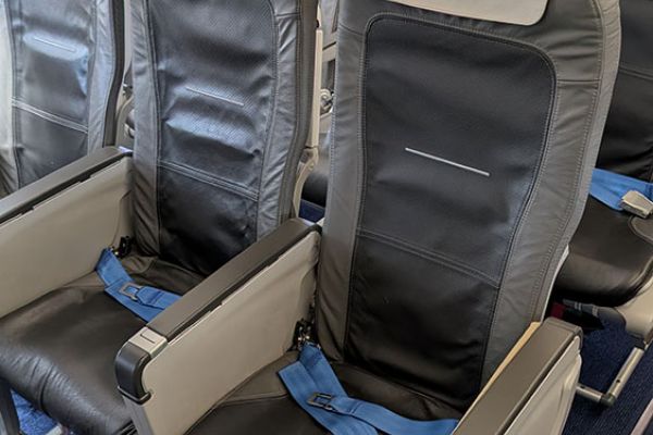 Discover Airlines A320 Business Class